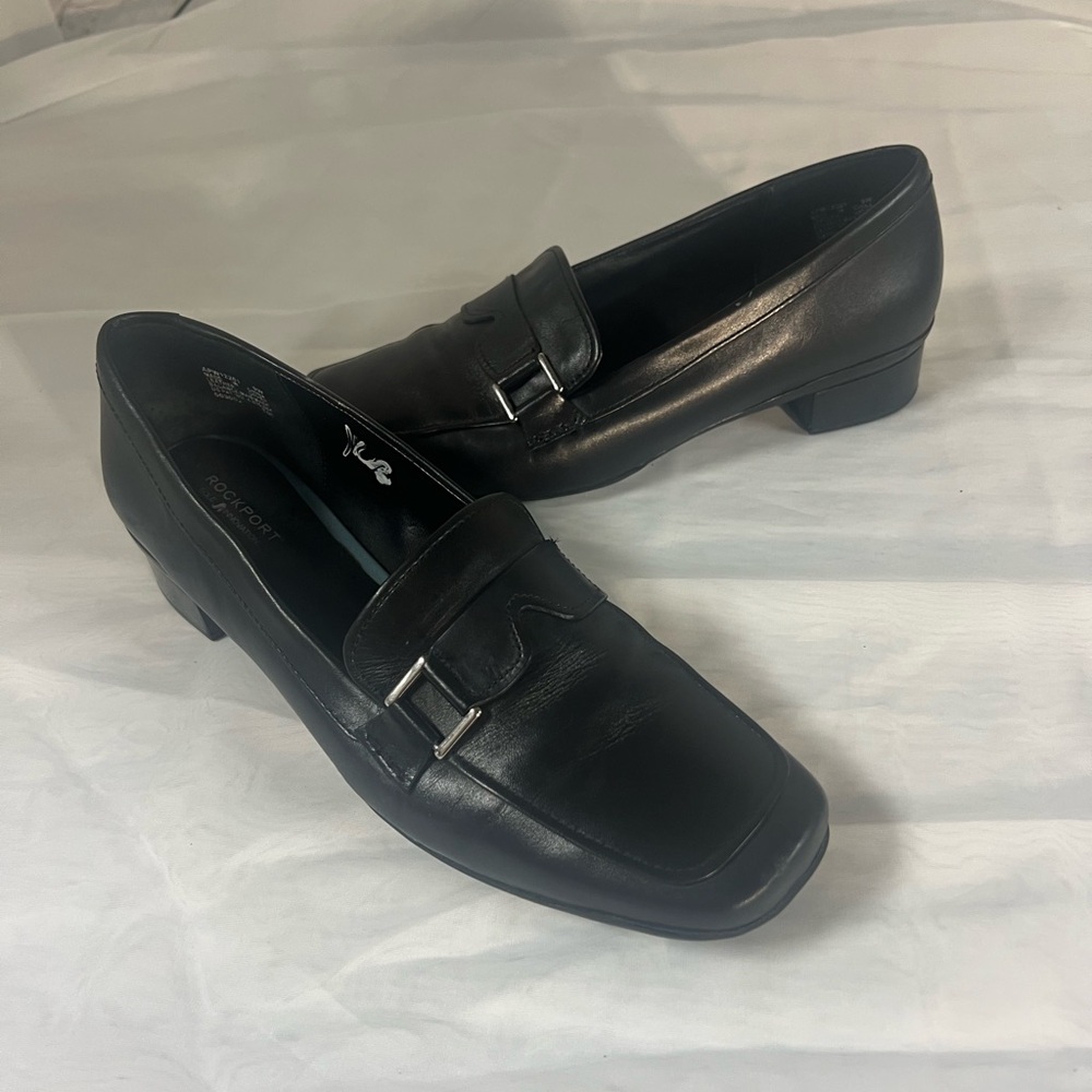 Rockport Black Loafers with Silver Buckle Details Woman’s Size 9